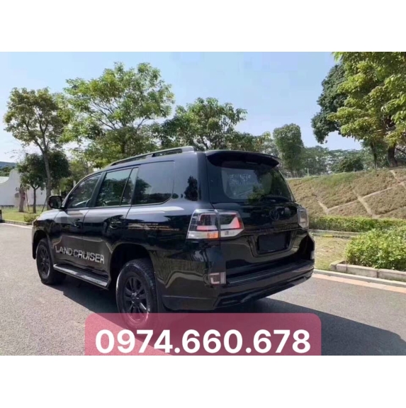   PHIÊN BẢN TOYOTA LAND CRUISER BLACKOUT PHIÊN BẢN ĐẦY ĐỦ. Nâng cấp LC của bạn thành Black Power Edition