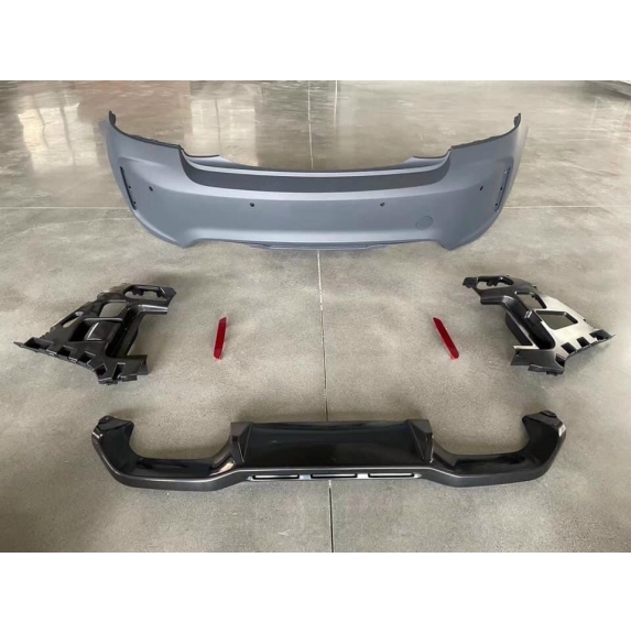 BMW F87 M2 THI ĐẤU Đầy Đủ Bộ Dụng Cụ Dành Cho F22 / F23 2 Series Nâng Cấp