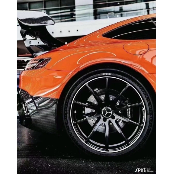  Mercedes AMG bodykit thể thao