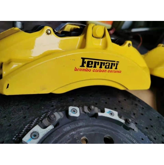 Cụm phanh Ferrari thể thao