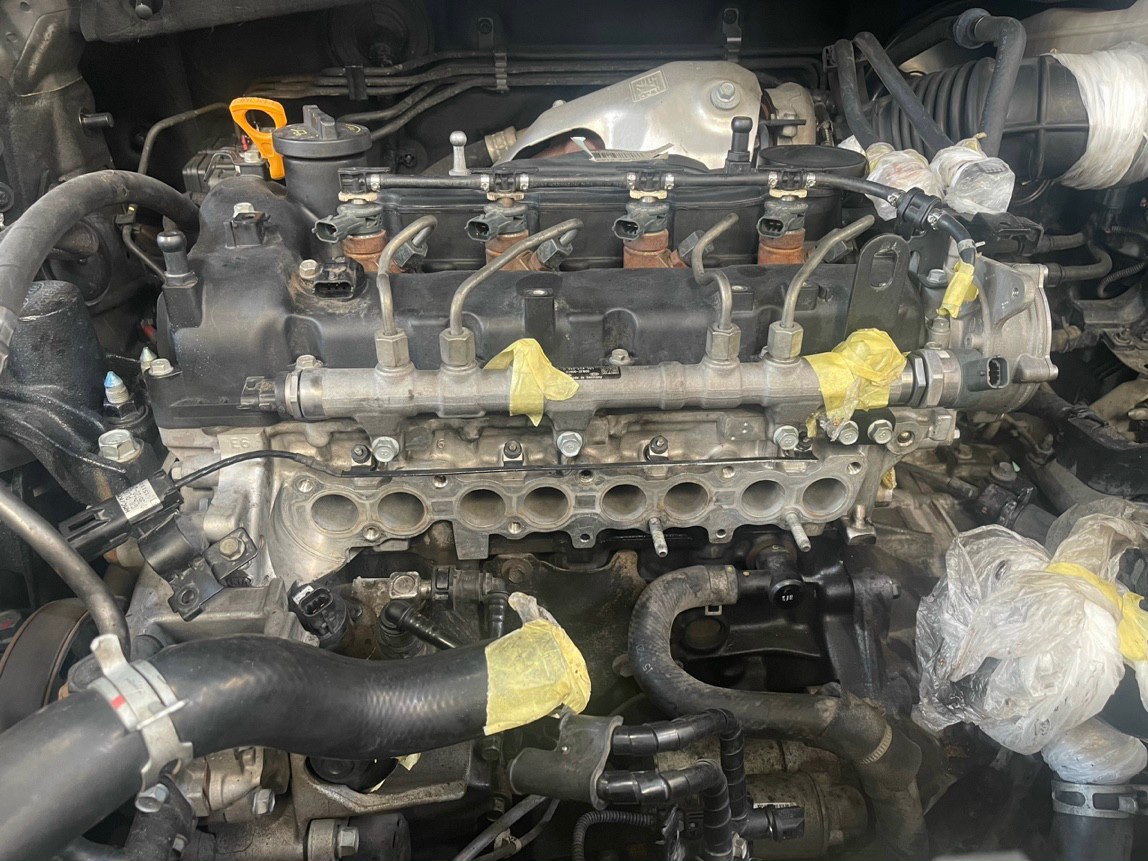 vệ sinh carbon họng nạp cho Sedona