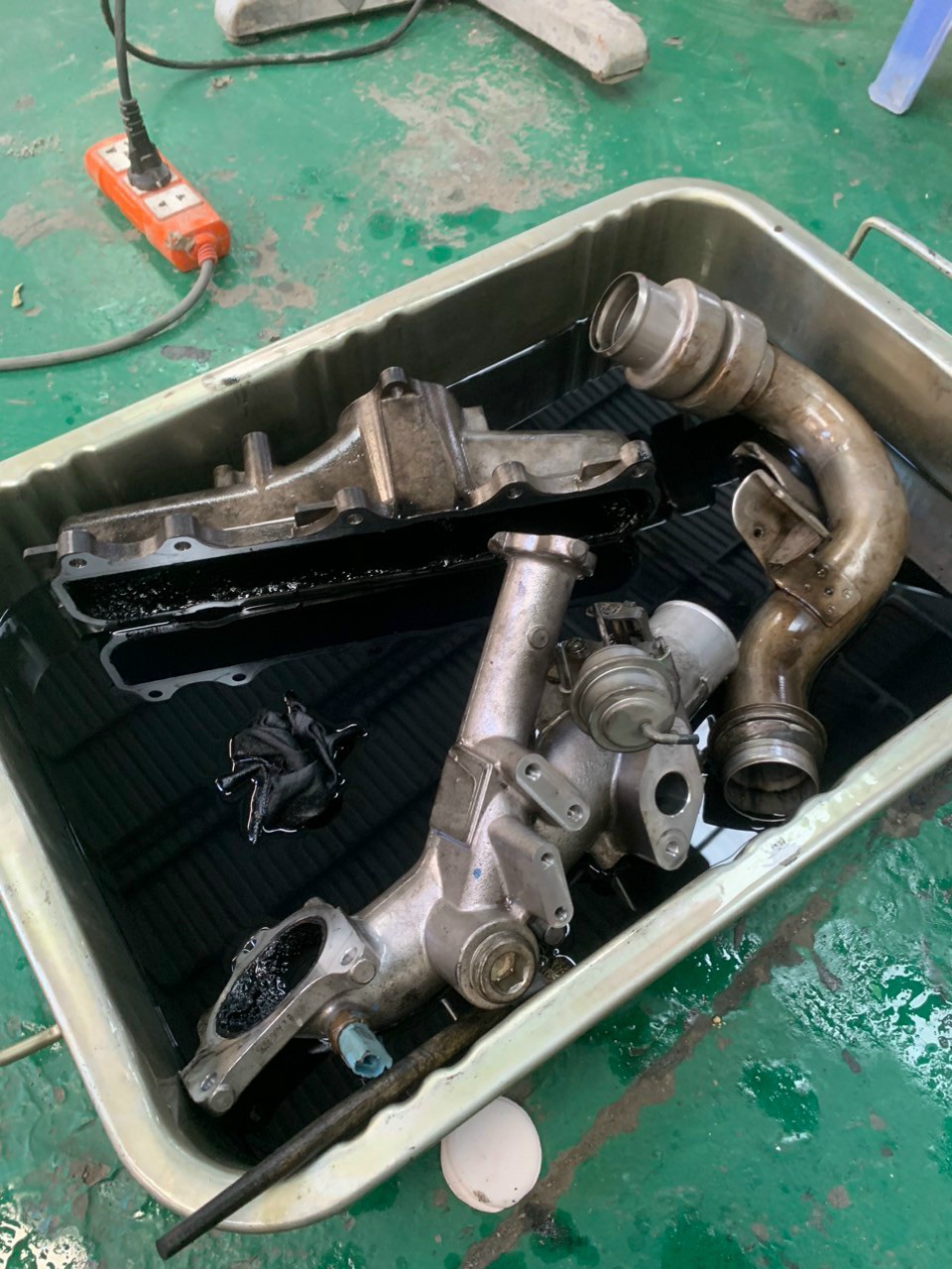 vệ sinh carbon chuyên sâu cho xe Porter